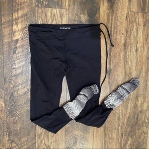 O’Neill black surf leggings, size medium